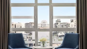 1 bedroom, premium bedding, minibar, in-room safe