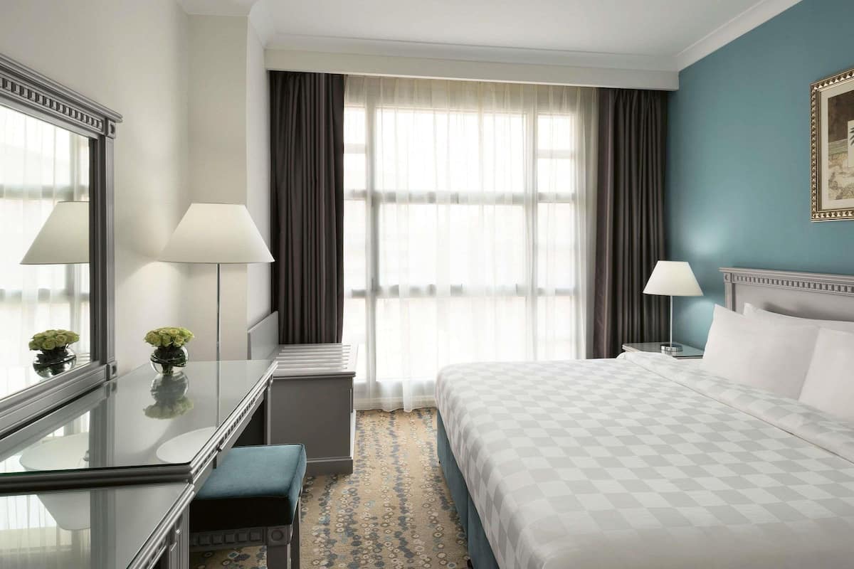 1 quarto, roupas de cama premium, frigobar, cofres nos quartos
