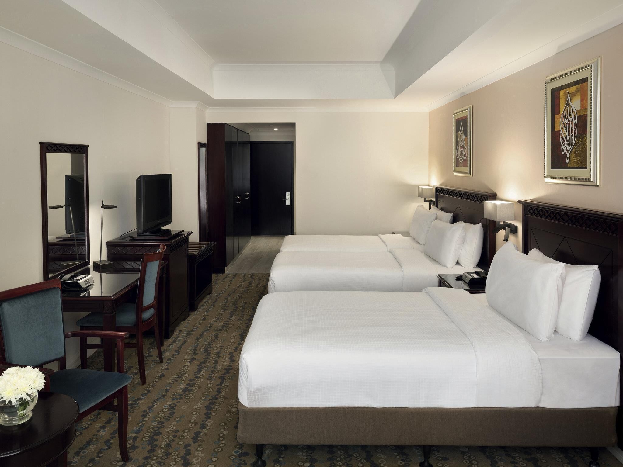 Executive Room, 3 Single Beds | Premium bedding, minibar, in-room safe, desk