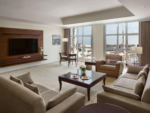 Presidential Suite, 3 Bedrooms - Anwar Al Madinah Mövenpick Hotel (Madinah)