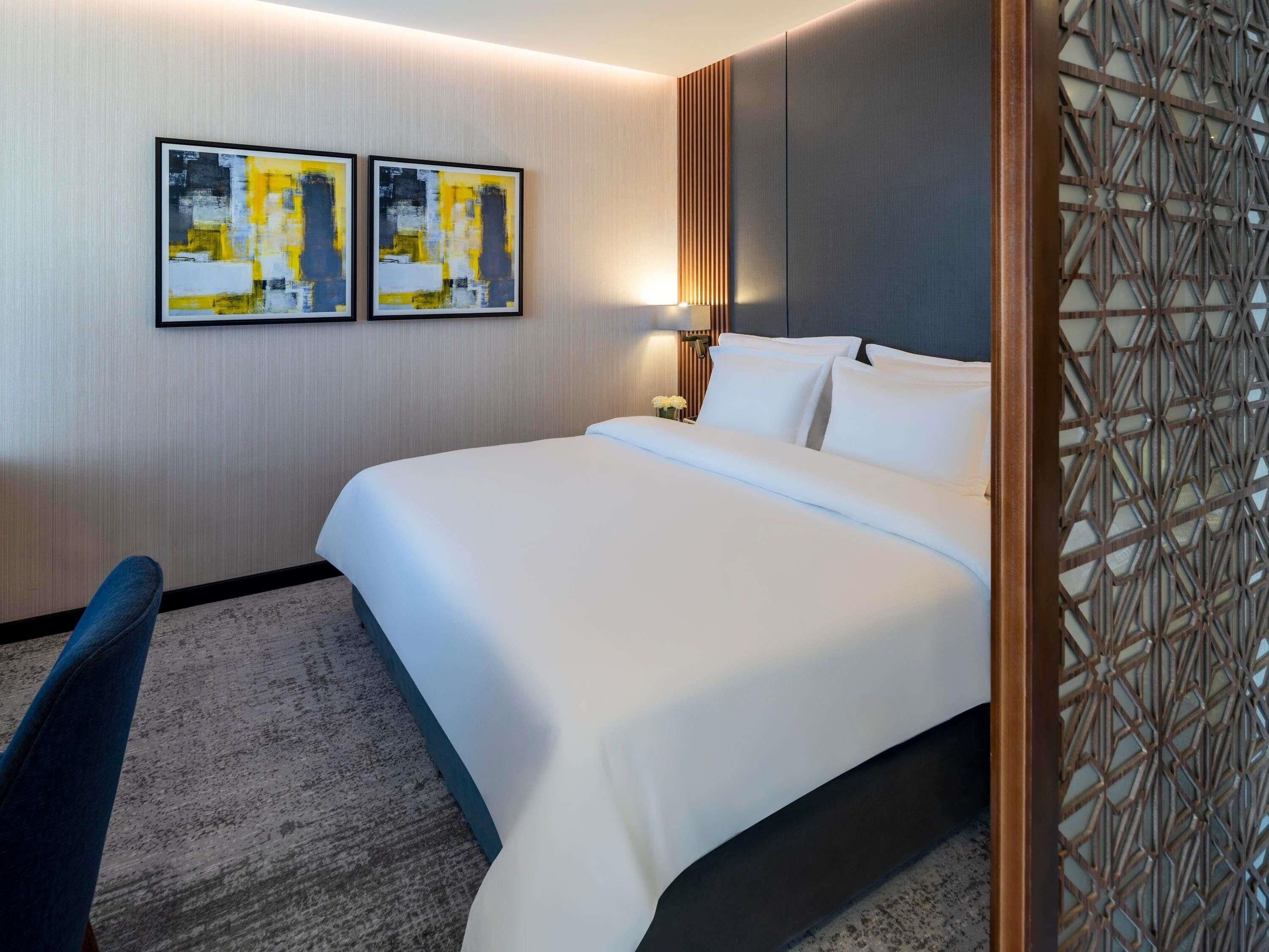 Phòng Suite Junior, 1 giường cỡ king | Bộ đồ giường cao cấp, minibar, két bảo mật tại phòng 