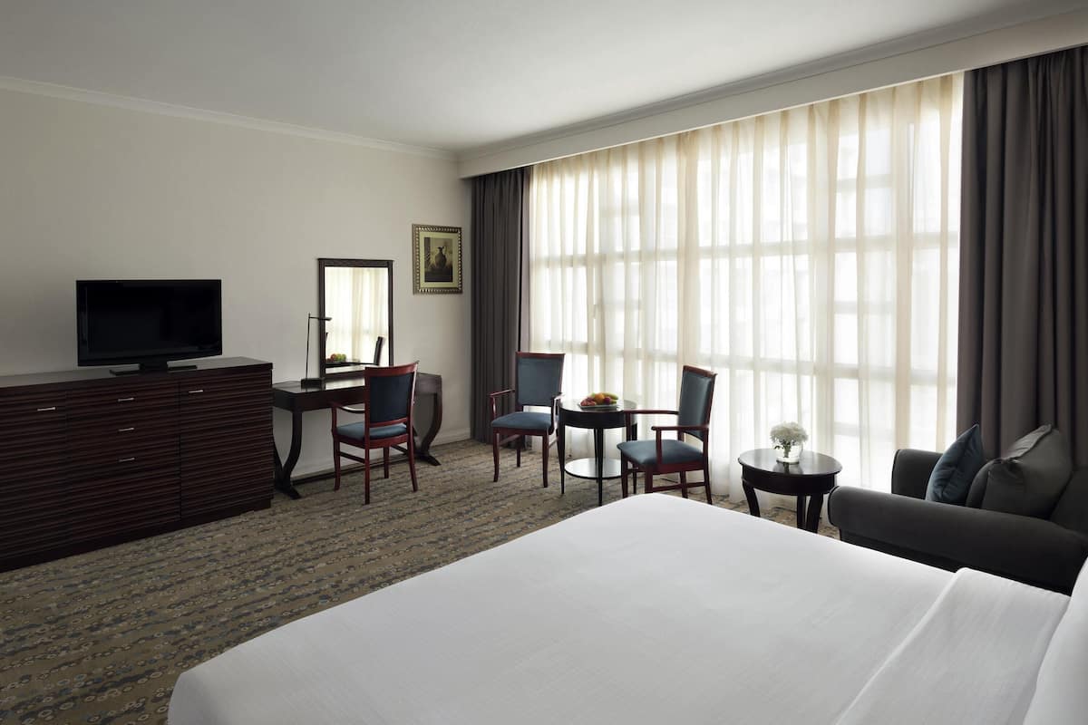 1 bedroom, premium bedding, minibar, in-room safe