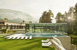 Indoor pool, 2 outdoor pools - Chalet Belmont Hotel (Flims)