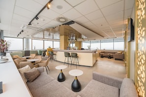 Bar (on property) - Expo Tower by Mellow Mood Hotels (Budapest)