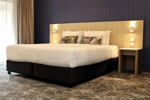 1 bedroom, in-room safe, desk, blackout drapes