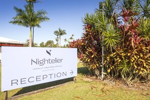 Exterior - Nightelier Mission Beach (Wongaling Beach)