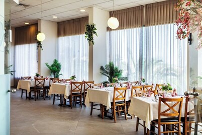 Inbar Hotel