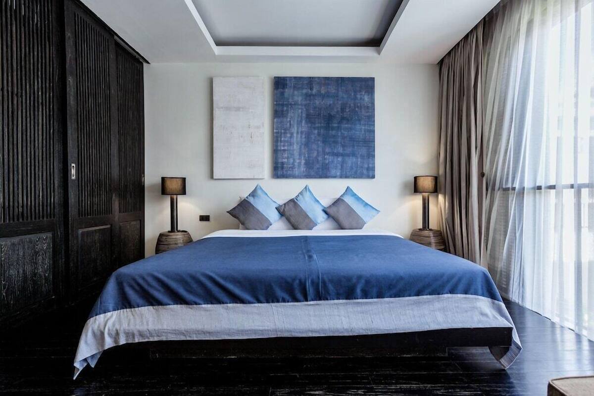 Ropa de cama de alta calidad y minibar