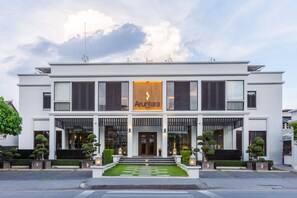 숙박 시설 입구