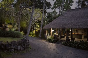 Fachada de la propiedad