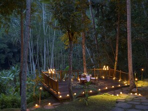 Breakfast, lunch, dinner served; Thai cuisine - Kayumanis Ubud Private Villas & Spa (Ubud)