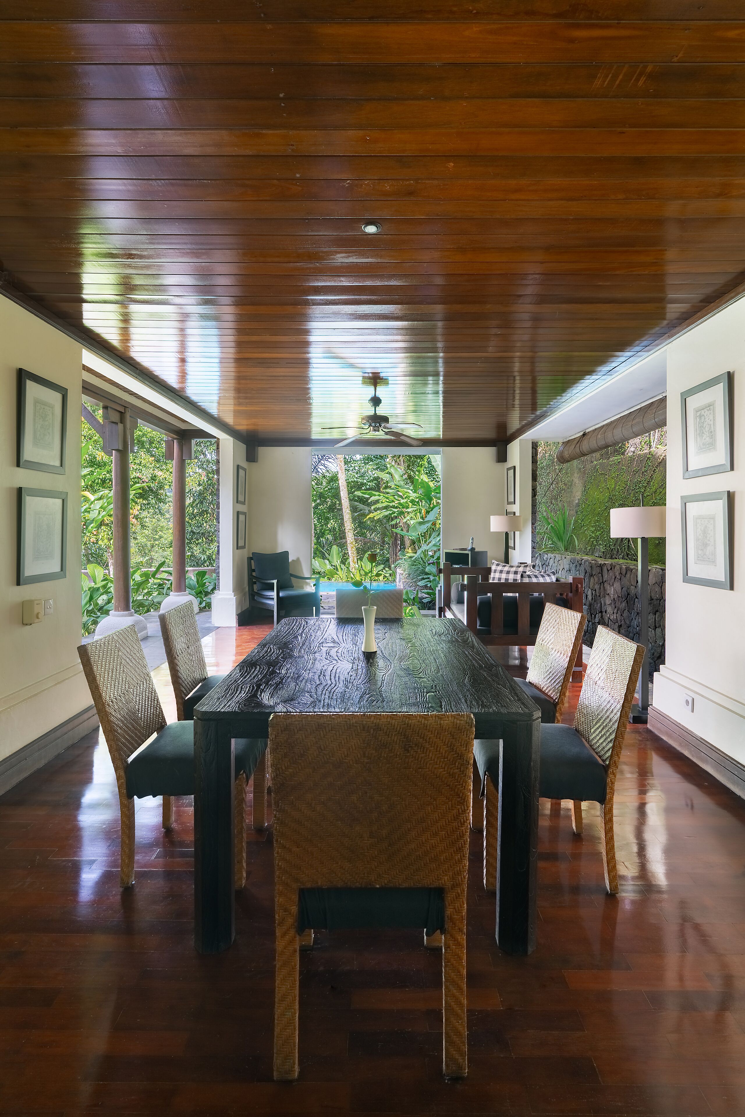 Vila design, 3 quartos, piscina particular (Owner's Villa) | Opções para refeição no quarto