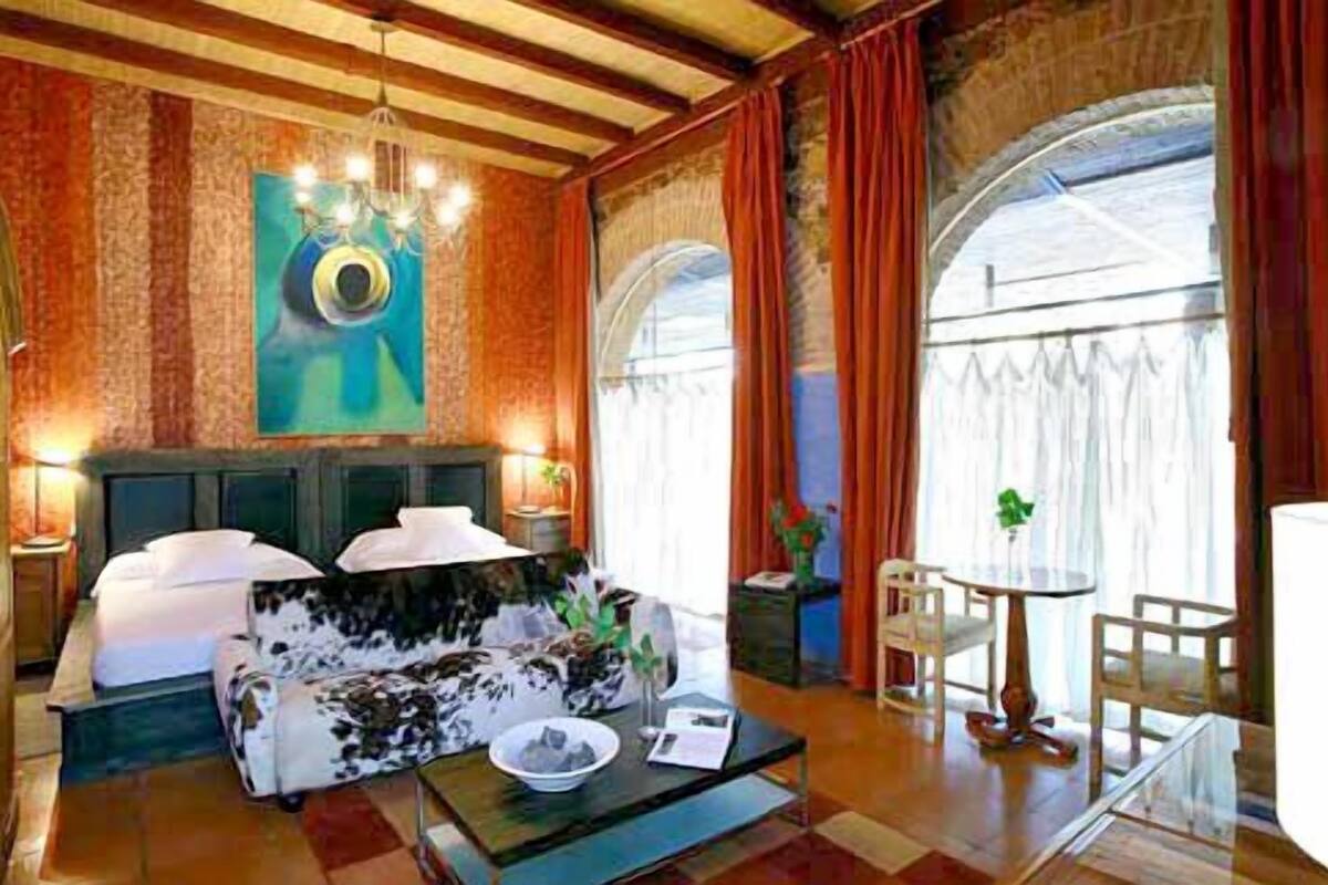 Minibar, caixa forta a l'habitació i wifi gratuïta