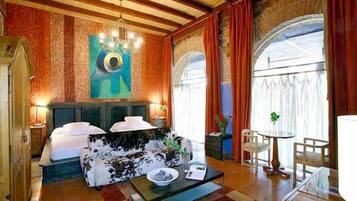 Minibar, coffres-forts dans les chambres, Wi-Fi gratuit