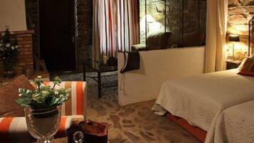 Free WiFi, bed sheets, wheelchair access
