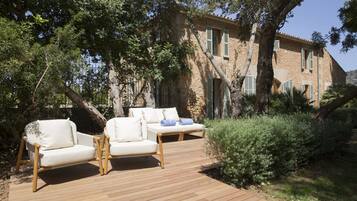 Luxe suite, bubbelbad | Terras