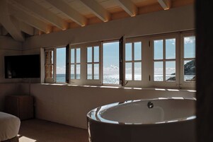 高级套房, 海洋景观 (with Chill Out) | 迷你吧、客房内保险箱、特色装修、特色家居