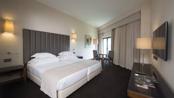 Minibar, in-room safe, desk, soundproofing