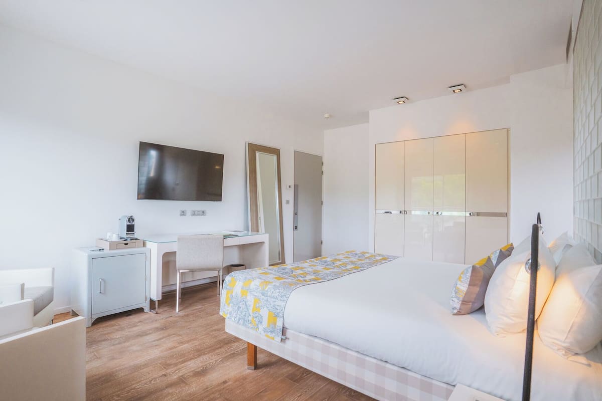 1 habitación, ropa de cama de alta calidad y minibar