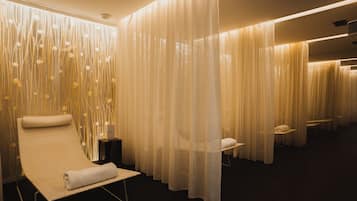 Salas para tratamentos a dois, sauna seca, sauna a vapor
