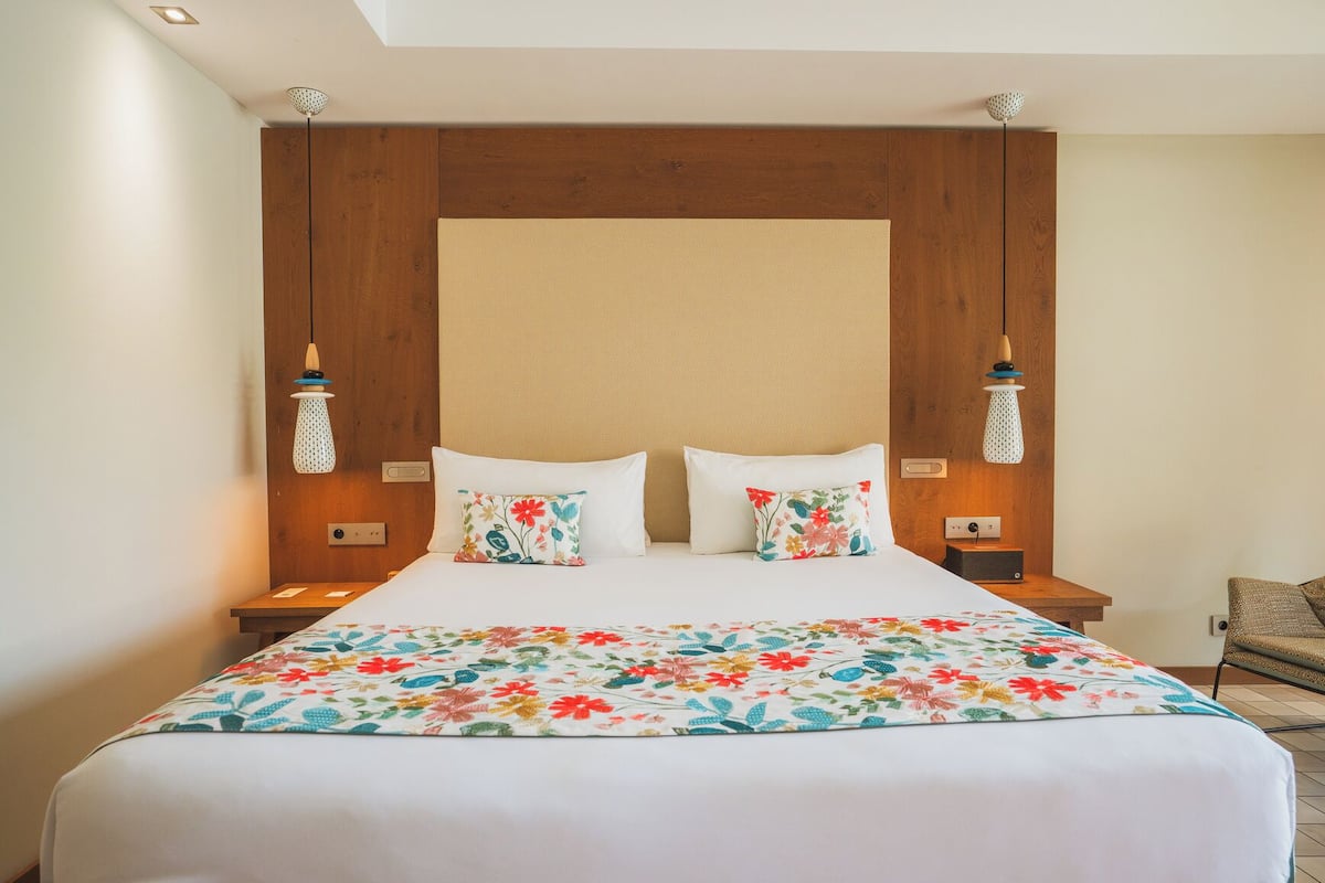 Deluxe Wood | 1 habitación, ropa de cama de alta calidad y minibar