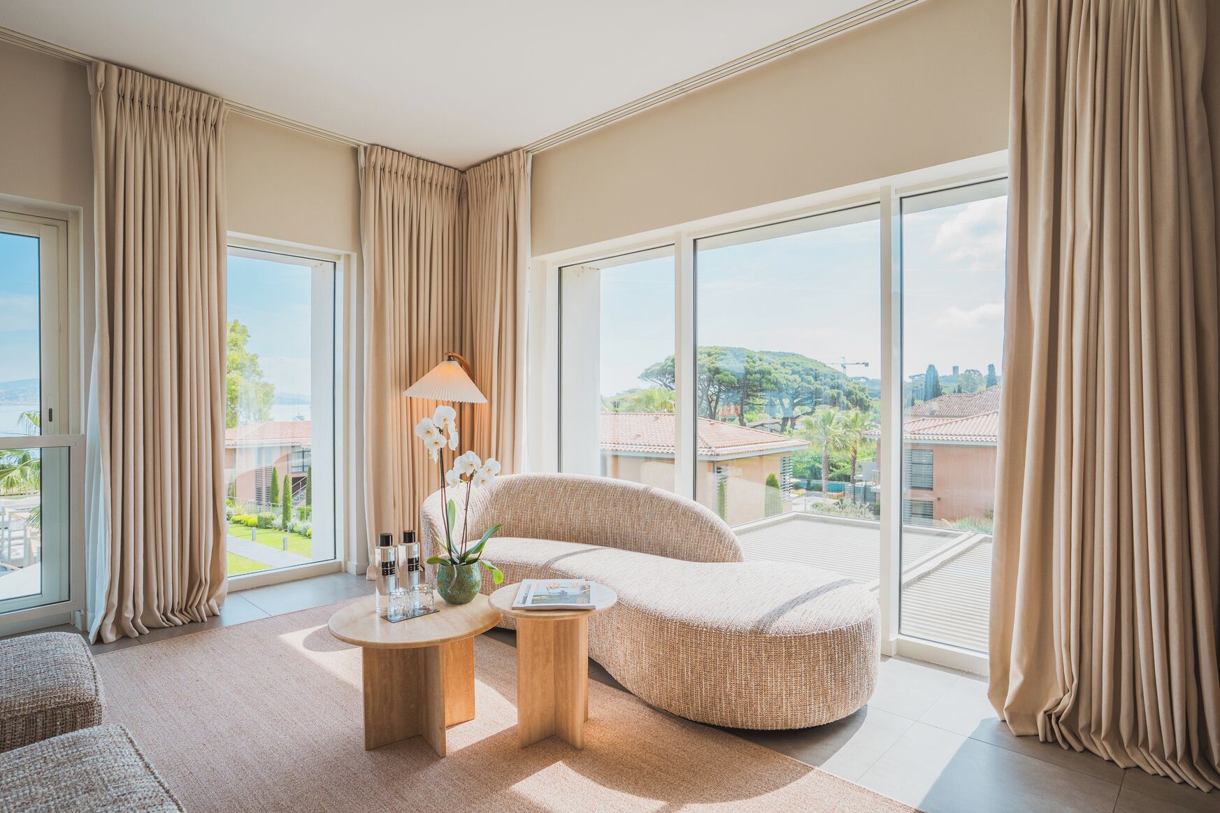 Junior Natural Sea | Premium bedding, minibar, in-room safe, soundproofing