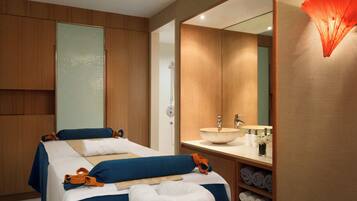 Espace de soins pour les couples, soins corporels, soins d'aromathérapie