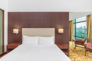 Superior Room | Minibar, in-room safe, desk, free rollaway beds