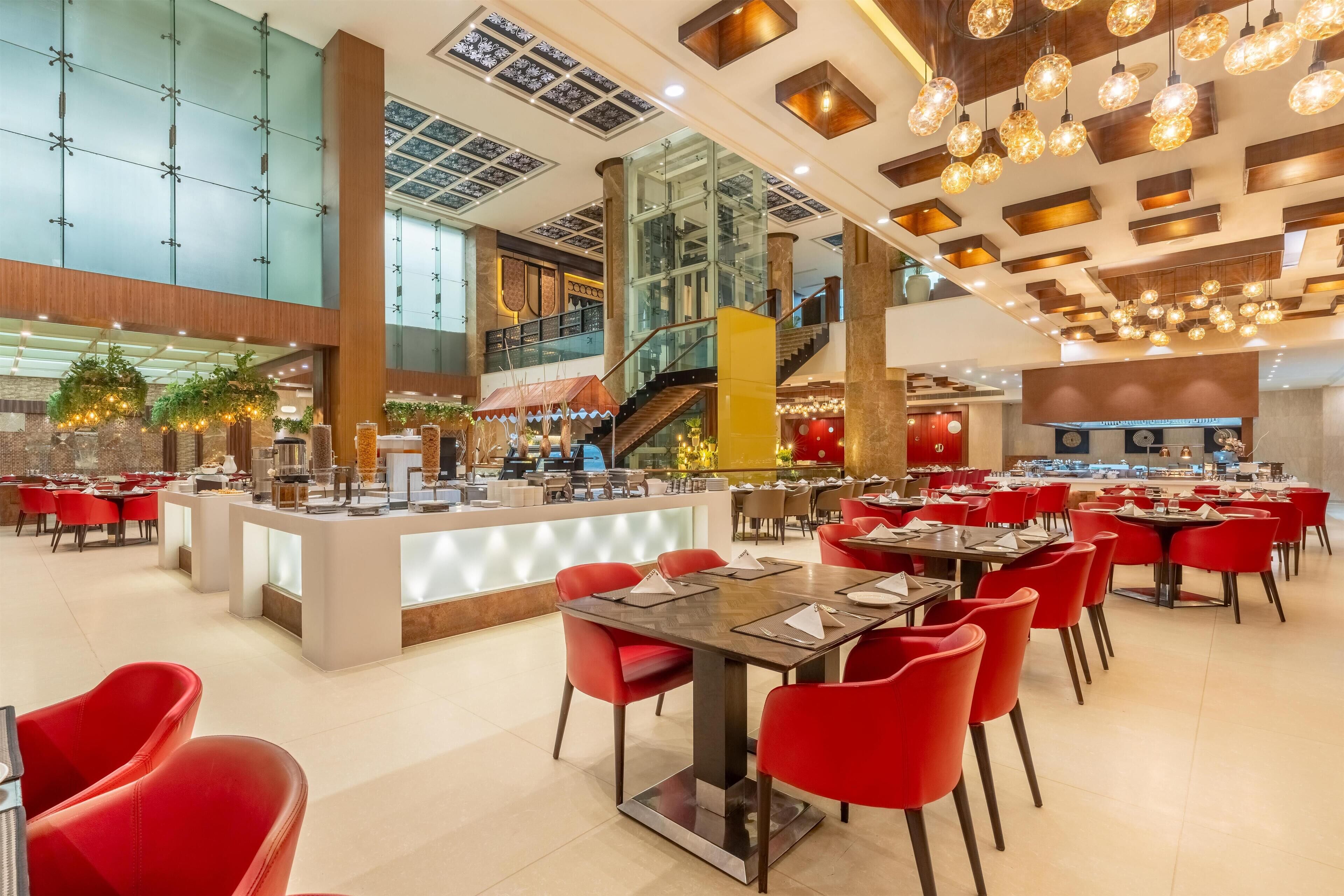 4 restoran, melayani sarapan 