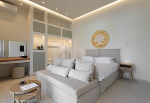 Honeymoon Studio Suite, Private Pool, Garden View | Premium bedding, down comforters, in-room safe, desk - Kedros Villas (Naxos)
