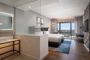 Biancheria da letto di alta qualità, minibar, cassaforte in camera