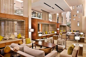 4 restaurants; breakfast, lunch and dinner served 