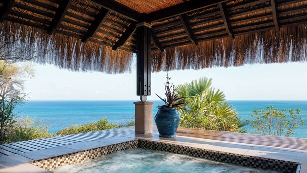 Couples treatment rooms, steam room, body treatments, hydrotherapy