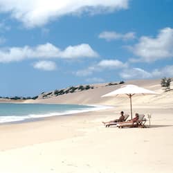 Spiaggia privata, sabbia bianca, cabine da spiaggia gratuite