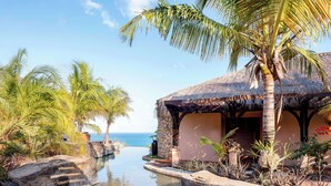 Couples treatment rooms, steam room, body treatments, hydrotherapy