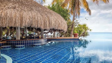 2 outdoor pools, free pool cabanas, pool umbrellas