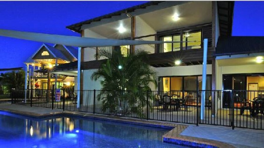 Edge on Beaches Agnes Waters 1770