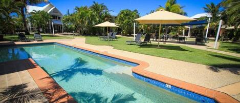 4 outdoor pools, a heated pool, sun loungers