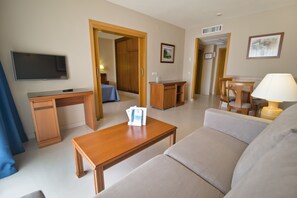 Minibar, in-room safe, desk, blackout curtains