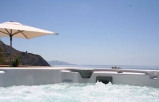 Bañera de hidromasaje exterior