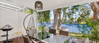 Noosa Entrance Waterfront Resort