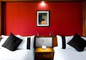In-room safe, desk, iron/ironing board, free WiFi - Mision Express Celaya (Celaya)