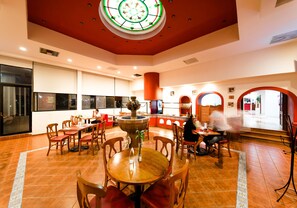 Breakfast area - Mision Express Celaya (Celaya)