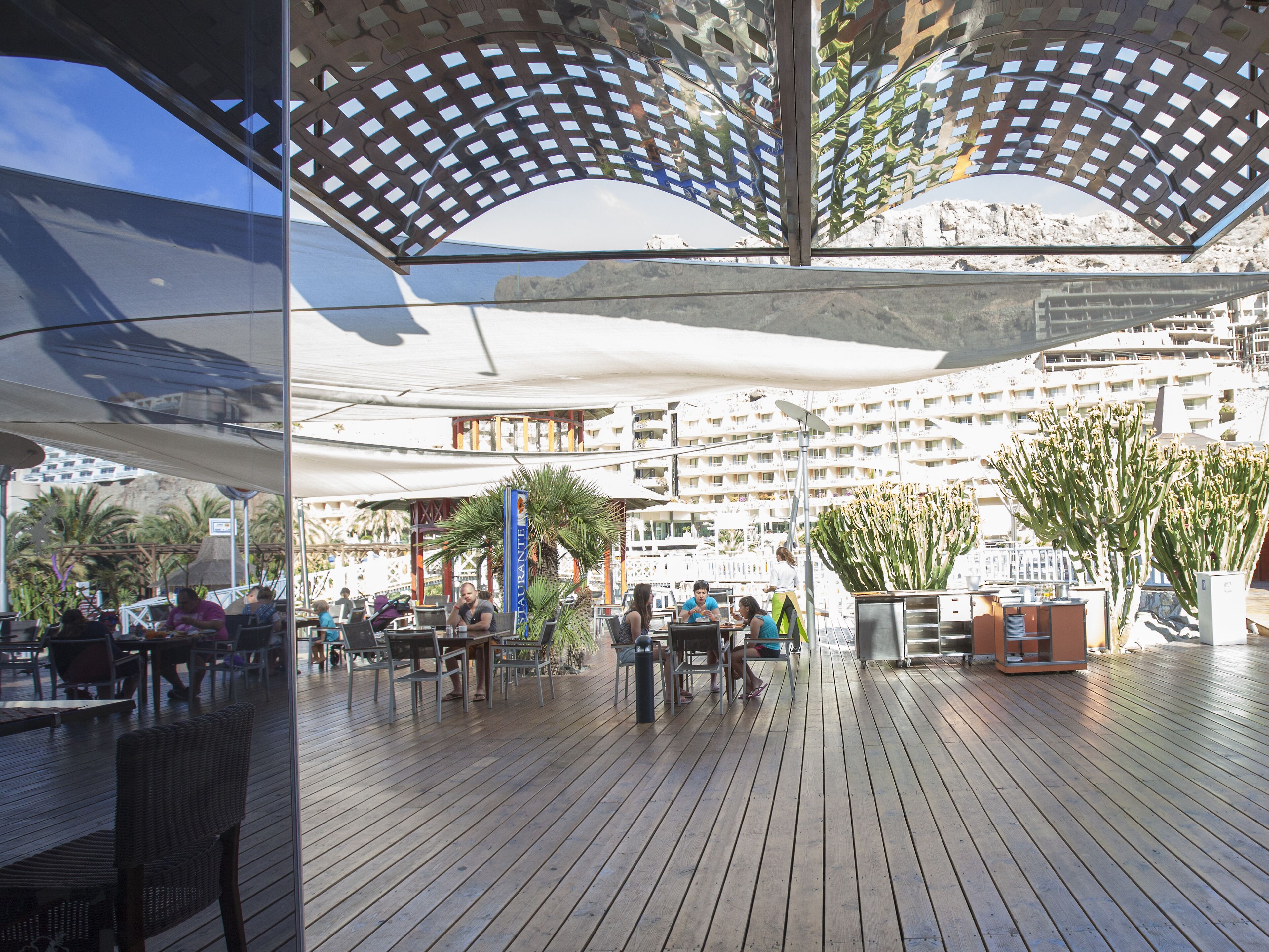 Poolside bar
