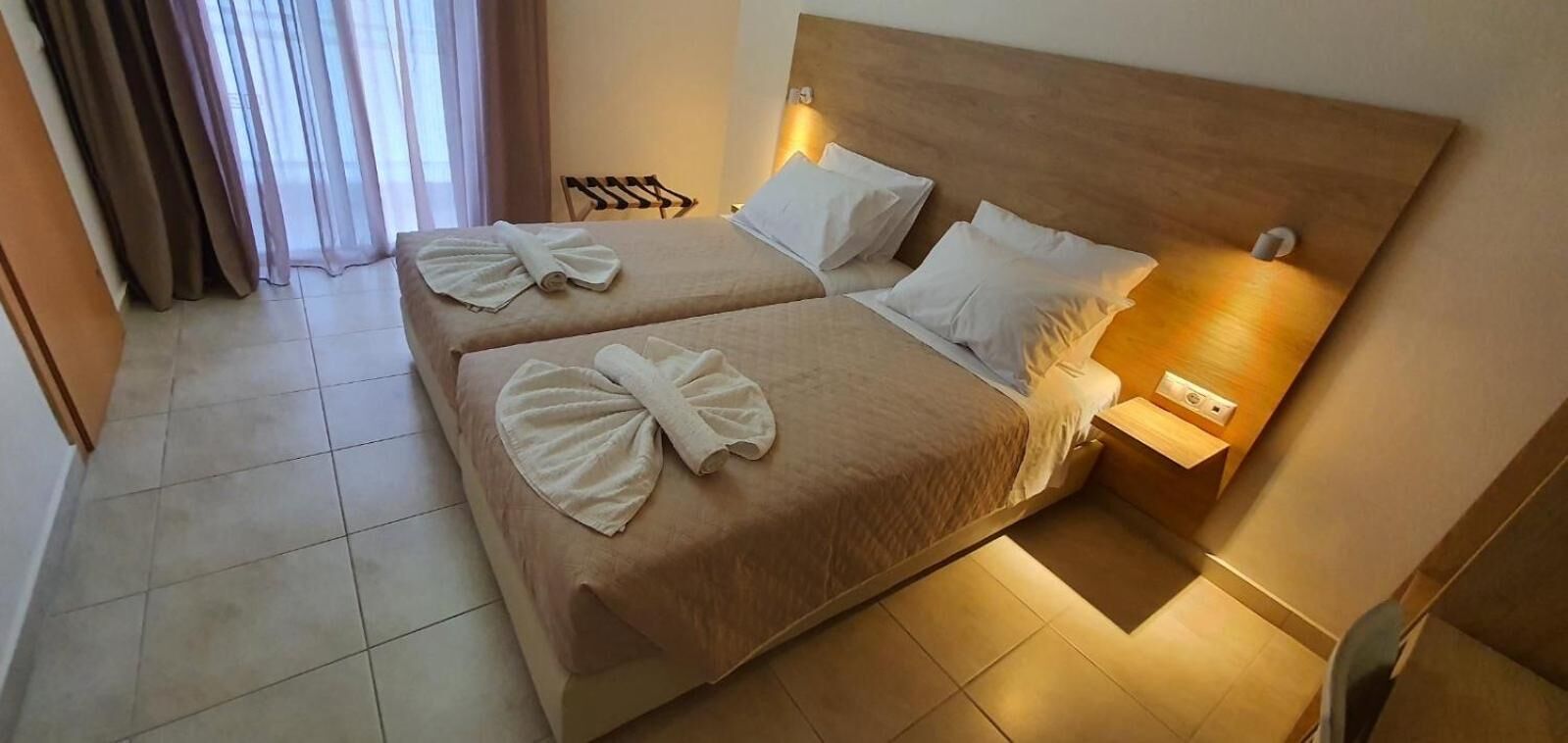 in-room safe, desk, free wifi, bed sheets