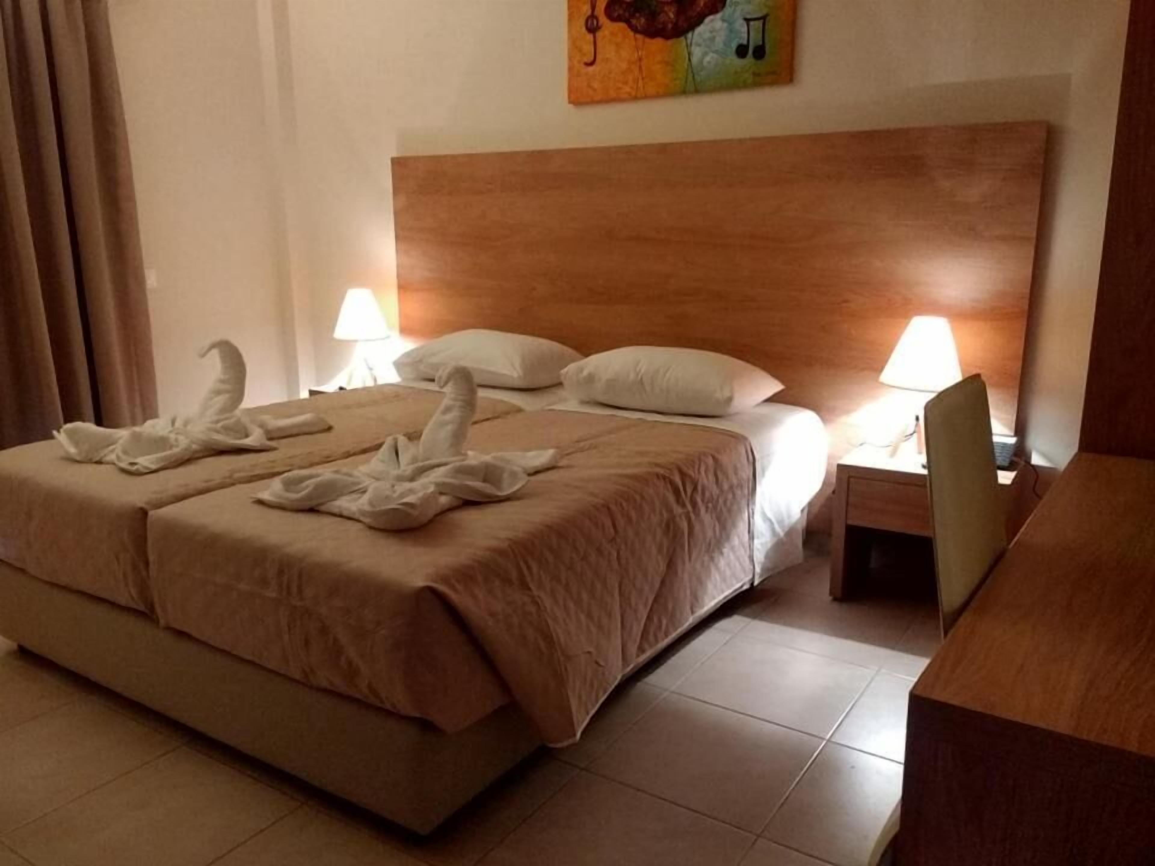 in-room safe, desk, free wifi, bed sheets