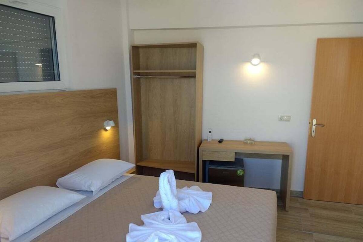 In-room safe, desk, free WiFi, bed sheets