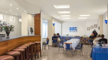 Bar (in der Unterkunft)