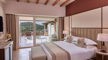 Minibar, blackout curtains, free WiFi, bed sheets