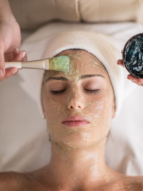 Sauna, hot tub, steam room, Turkish bath, body treatments, mud baths